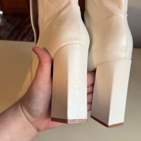 Boohoo White Pointed Toe Block Heel Ankle Boots - Picture 10 of 11